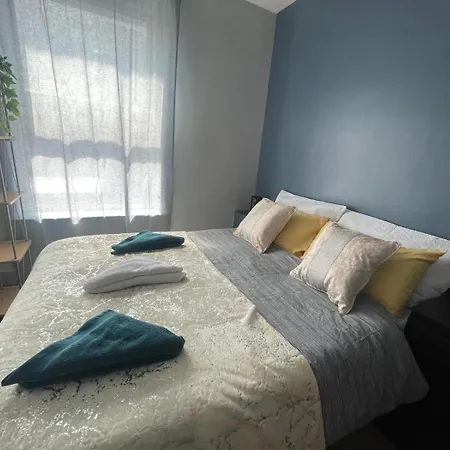 Confy Stylish Studio Central London Ac